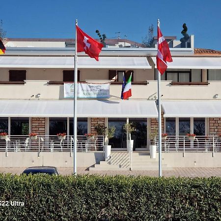 Hotel La Maison Du Port Lazise Exterior foto